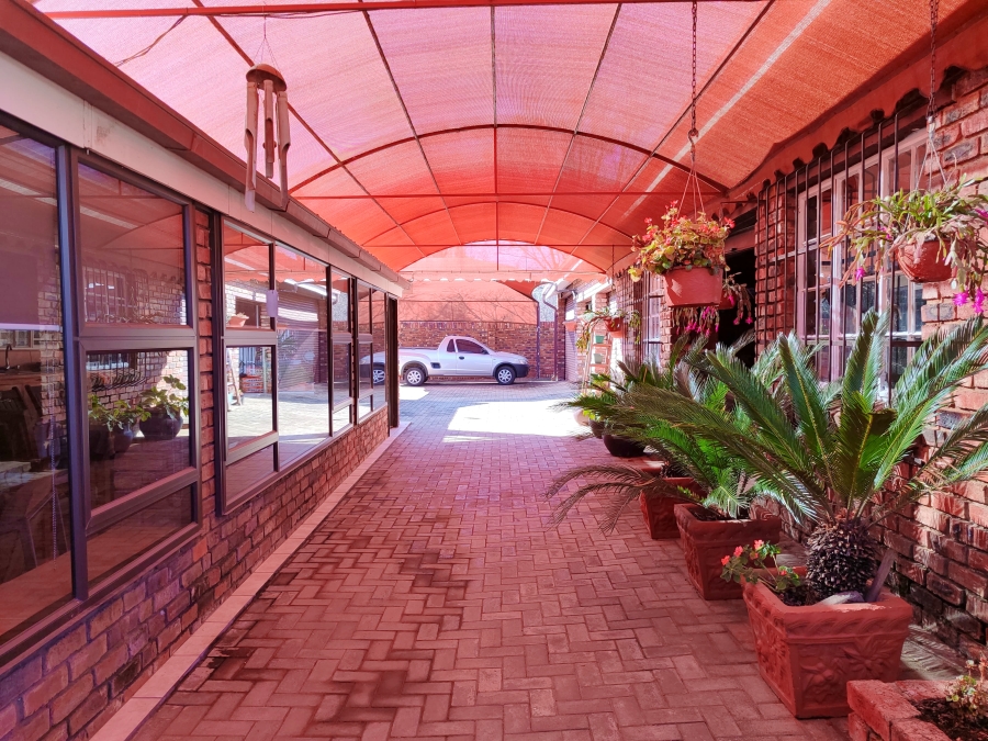 3 Bedroom Property for Sale in Vaal Park North West